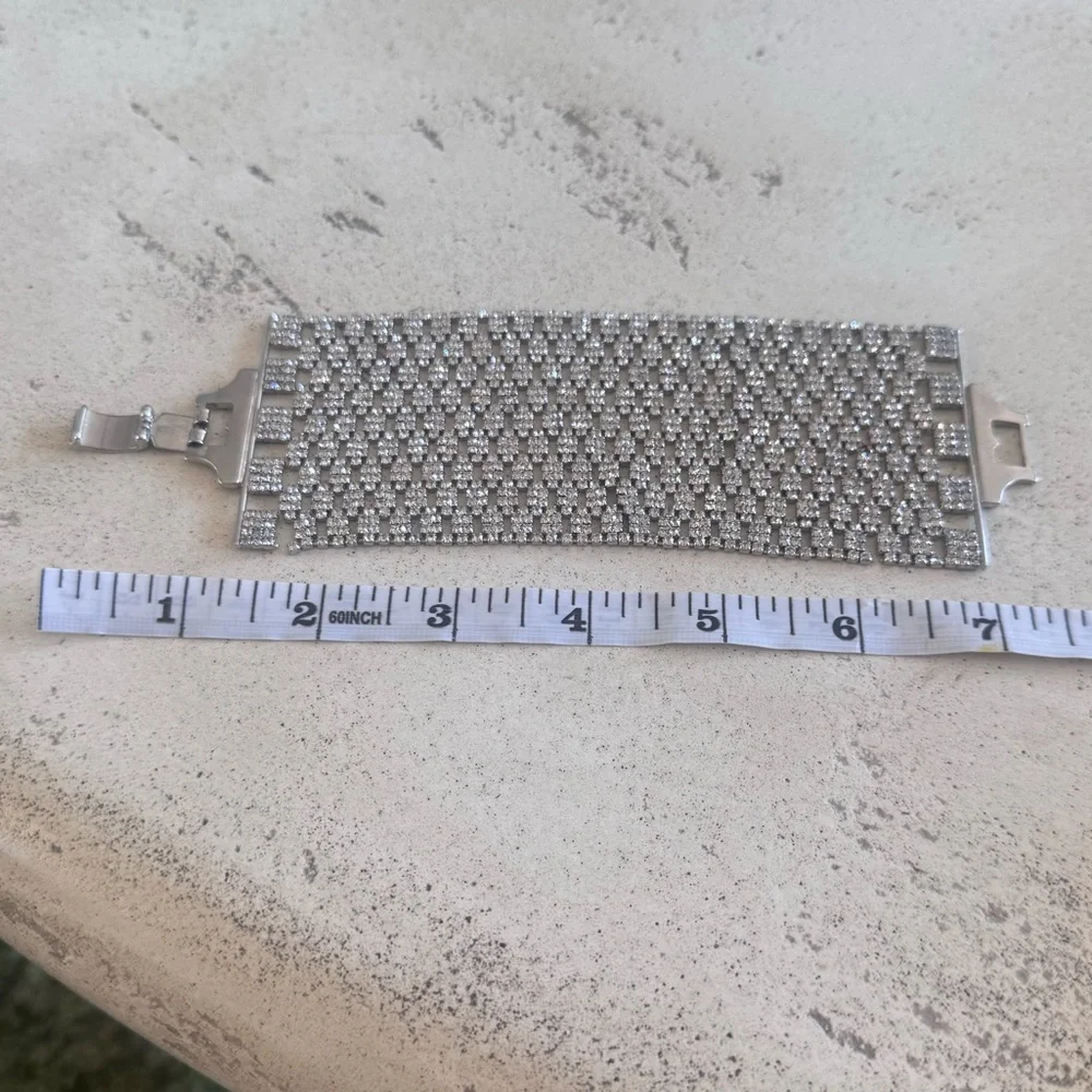 Cache Rhinestone Mesh Silver Bracelet - Picture 4 of 9